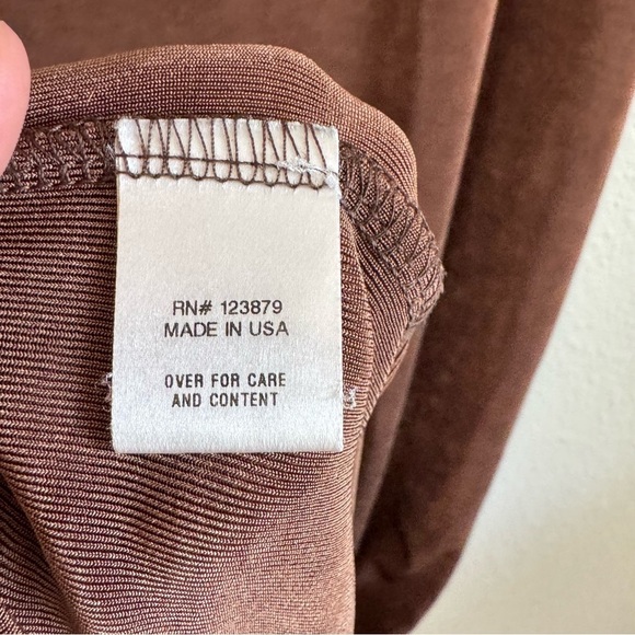 Vikki Vi Maxi Velvet Dress Size Size 1X Tank Dress Brown Travel Vacation Minimal - Picture 4 of 8